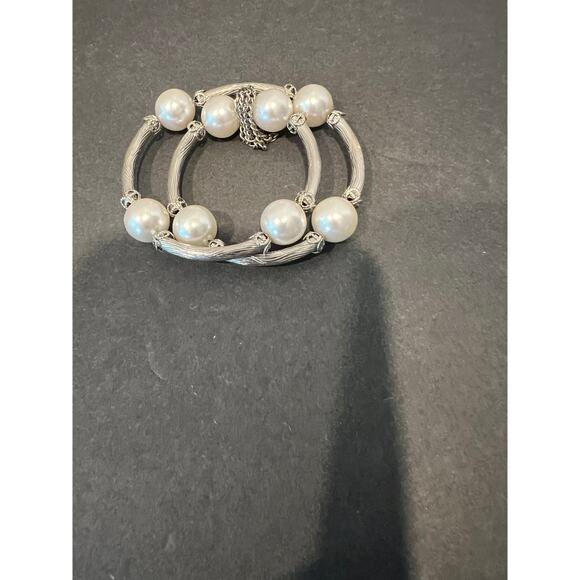 8 White Faux Pearl Silver Wrap Around Chain Statement Bracelet - Picture 4 of 6